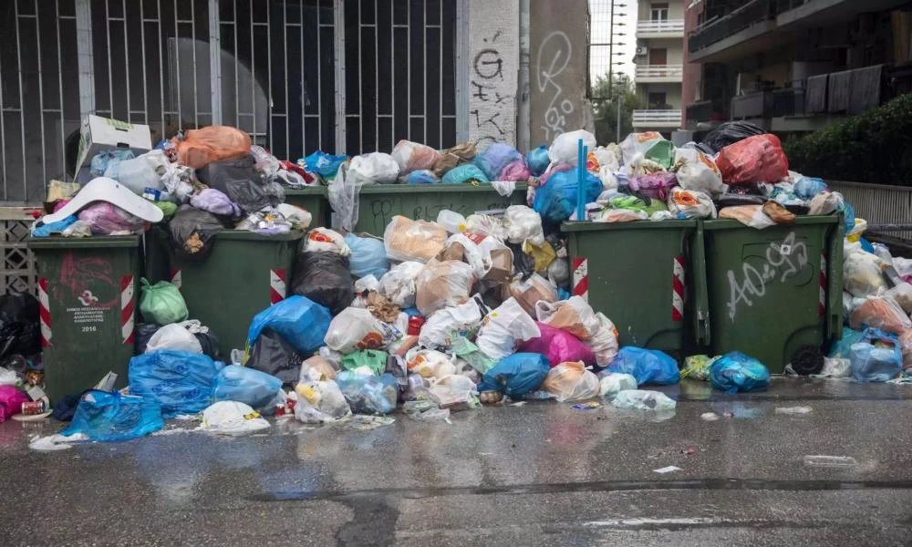 Θεσσαλονίκη: Έκκληση στους δημότες να μην κατεβάζουν σκουπίδια ενόψει κακοκαιρίας